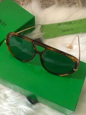 Bottega Veneta oversized SIGNATURE SUNGLASSES/case classic celeb style black H39 Bottega Veneta | Accessories | Bottega Veneta Oversized  main image 3